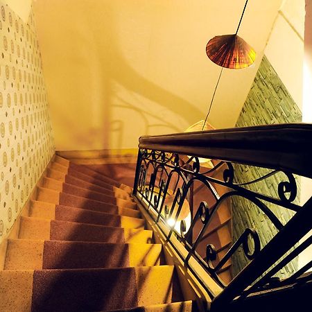 Queen Homestay Хюе Екстер'єр фото