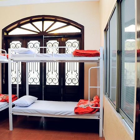 Queen Homestay Хюе Екстер'єр фото