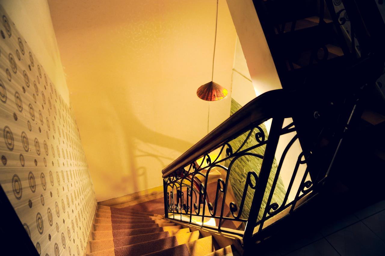 Queen Homestay Хюе Екстер'єр фото