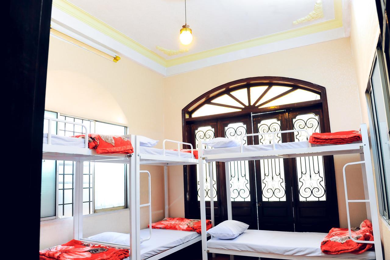 Queen Homestay Хюе Екстер'єр фото