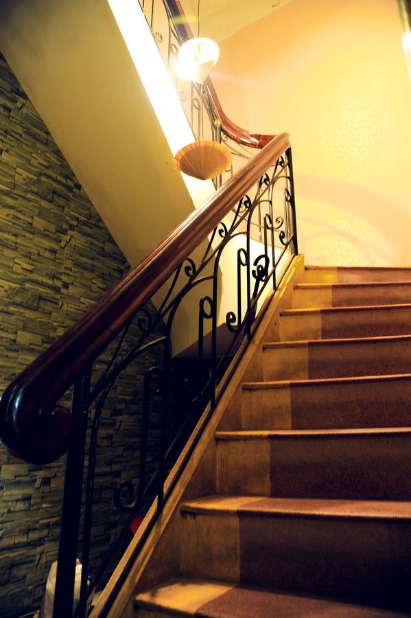 Queen Homestay Хюе Екстер'єр фото