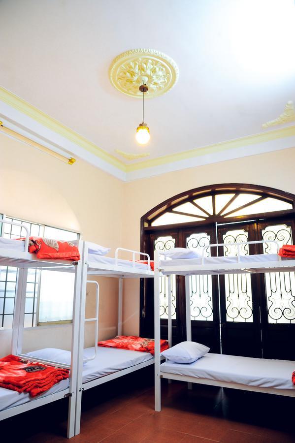 Queen Homestay Хюе Екстер'єр фото